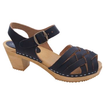 1047-41 Betty Pampas